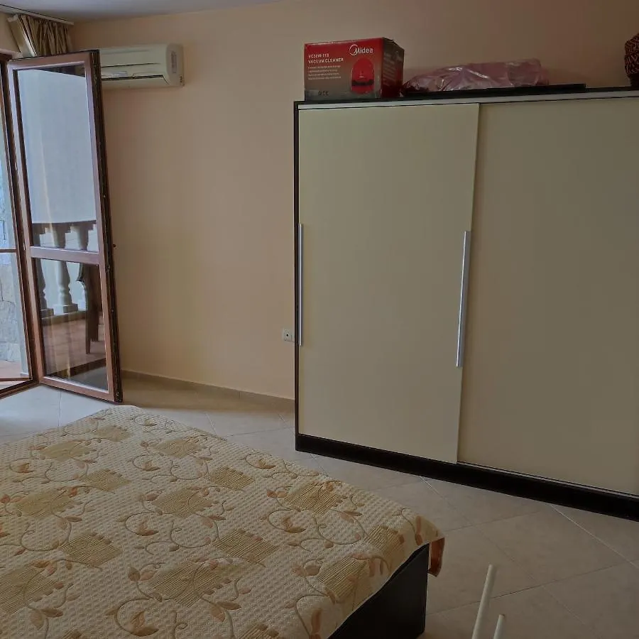 Kalia, Zweizimmer, Zweibalkon, Top-Apartment Slăntjev Brjag